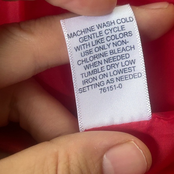 St. Johns Bay Red Gold Accent Puffer Vest Full Zip Front Pockets Woman’s Size 1X - Picture 8 of 10